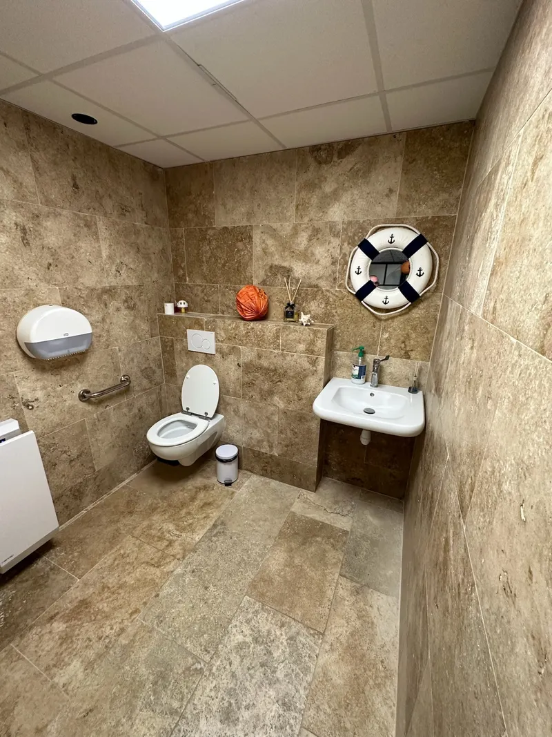 Salle de bain rénovée clé en main avec carrelage et faïence, projet Car Sol Seine-et-Marne (77)